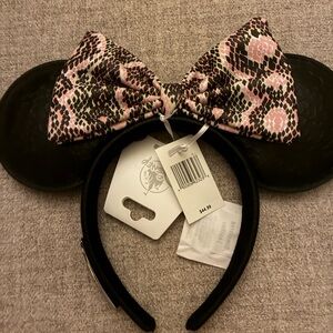 Disney Loungefly NWT Black and Pink Minnie Mouse Ears Headband